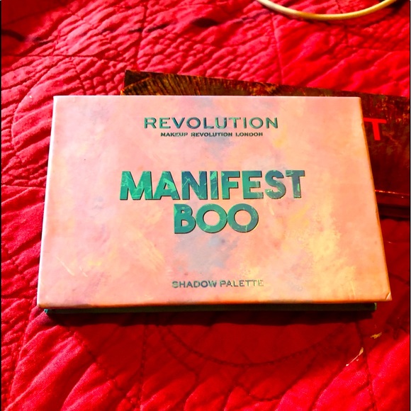 Revolution Makeup London “Manifest Boo” Shadow Palette - Picture 1 of 3